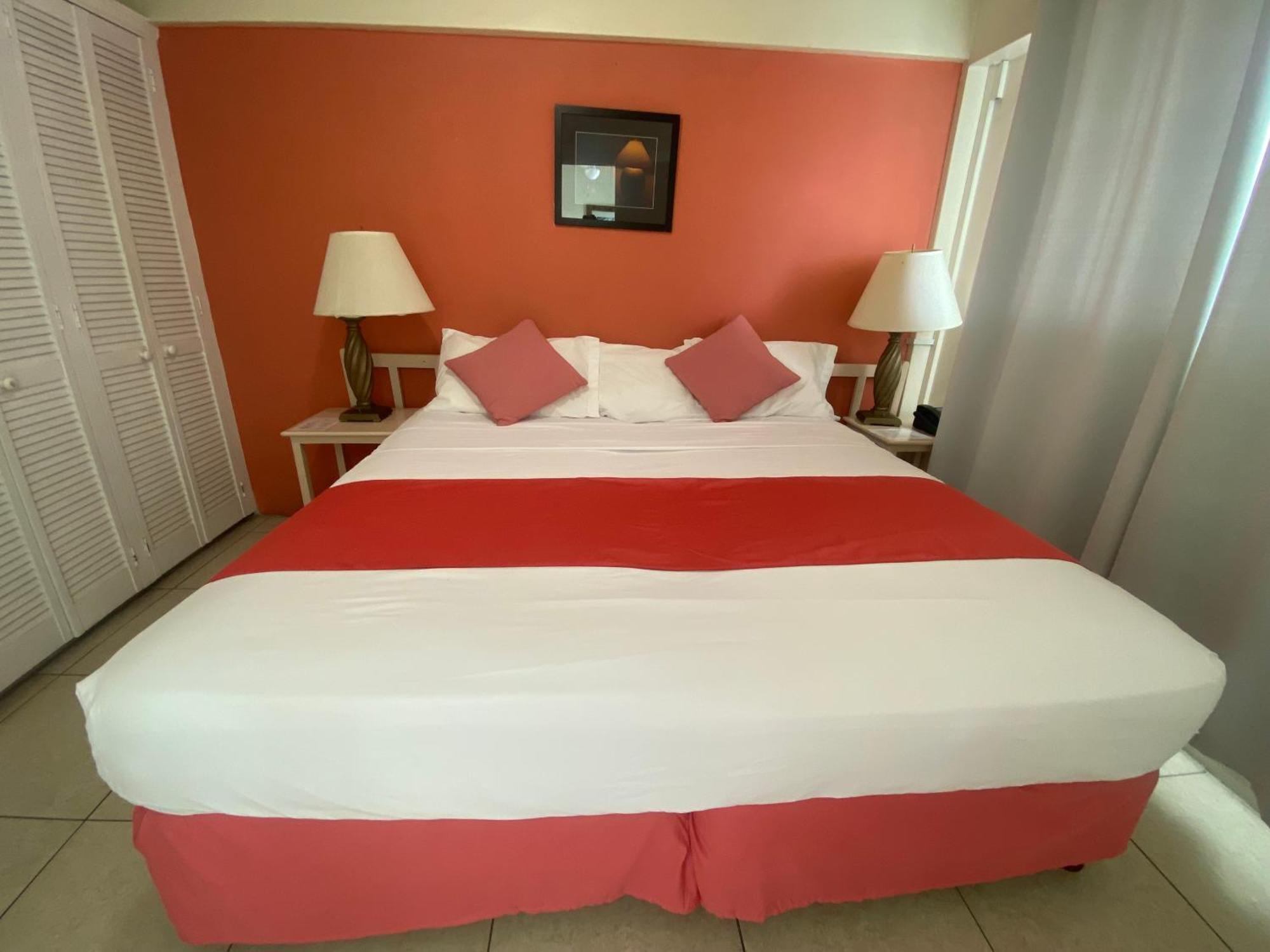 Melrose Beach Apartments Inc Bridgetown Room photo